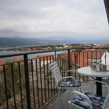 Crncic Apartment Silo (Krk)